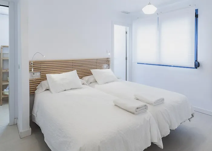 Blue Fin Apartment *