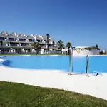 Blue Fin Apartament *